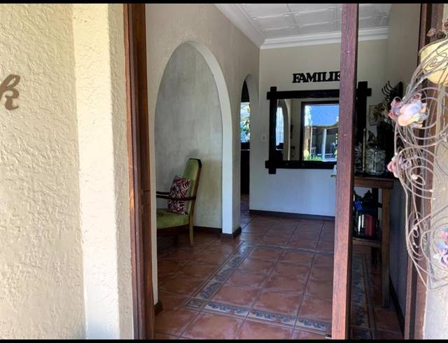 5 BEDROOM HOUSE FOR SALE IN LIBRADENE